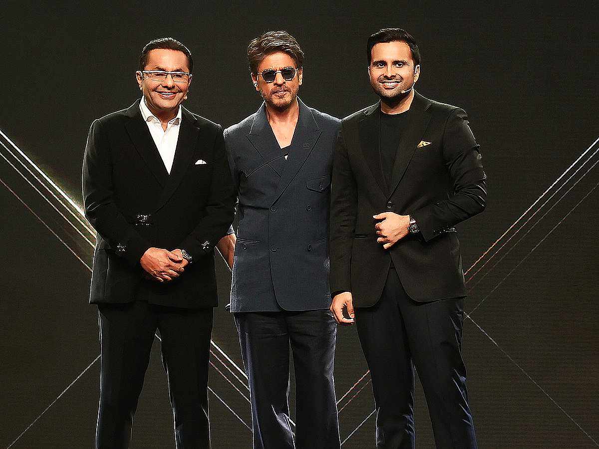 Shah Rukh Khan, Bollywood Star, Honored with New Dubai Landmark