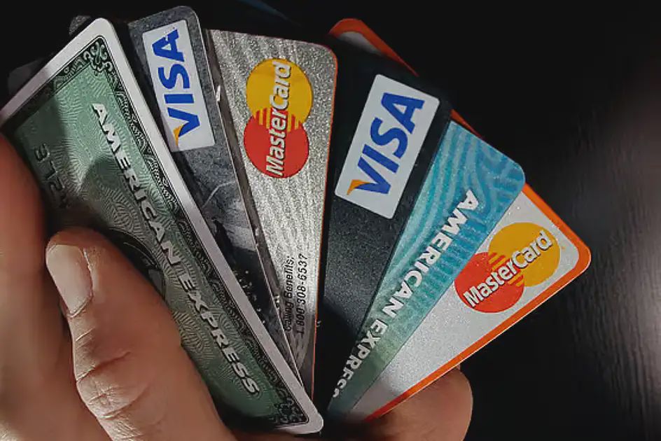 الإمارات: استعادة التصنيف الائتماني للمقيمين في ستة أشهر بنظام جديد
