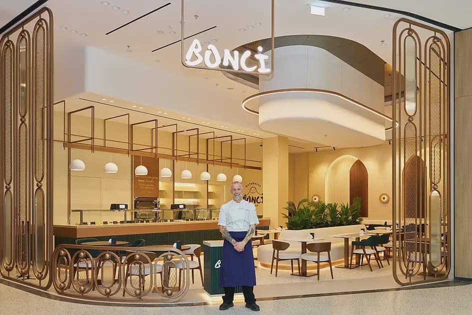 Rome's 'scissor-cut' pizza master brings his craft to Dubai