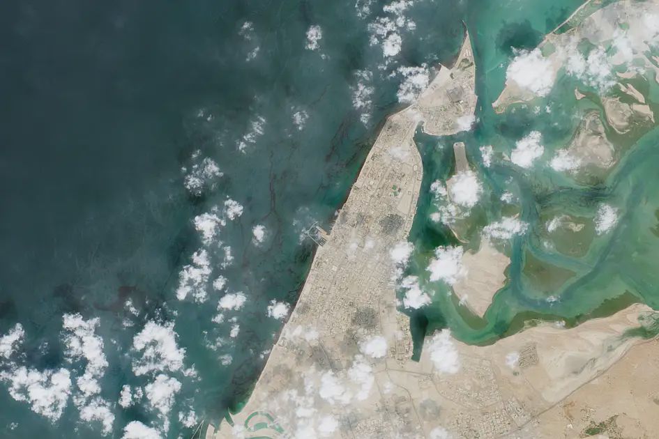 Sharjah, Umm Al Quwain and Ras Al Khaimah shut beaches over oil spill